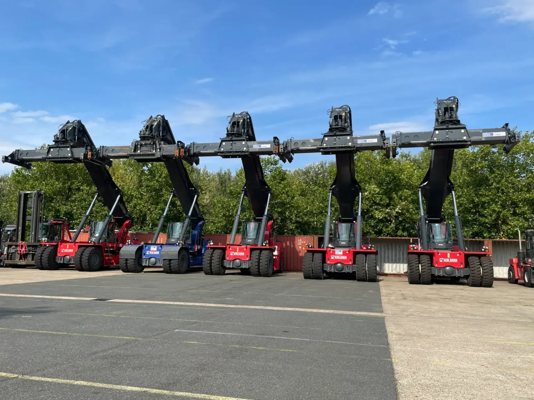 Hhla Unikai Reach Stacker