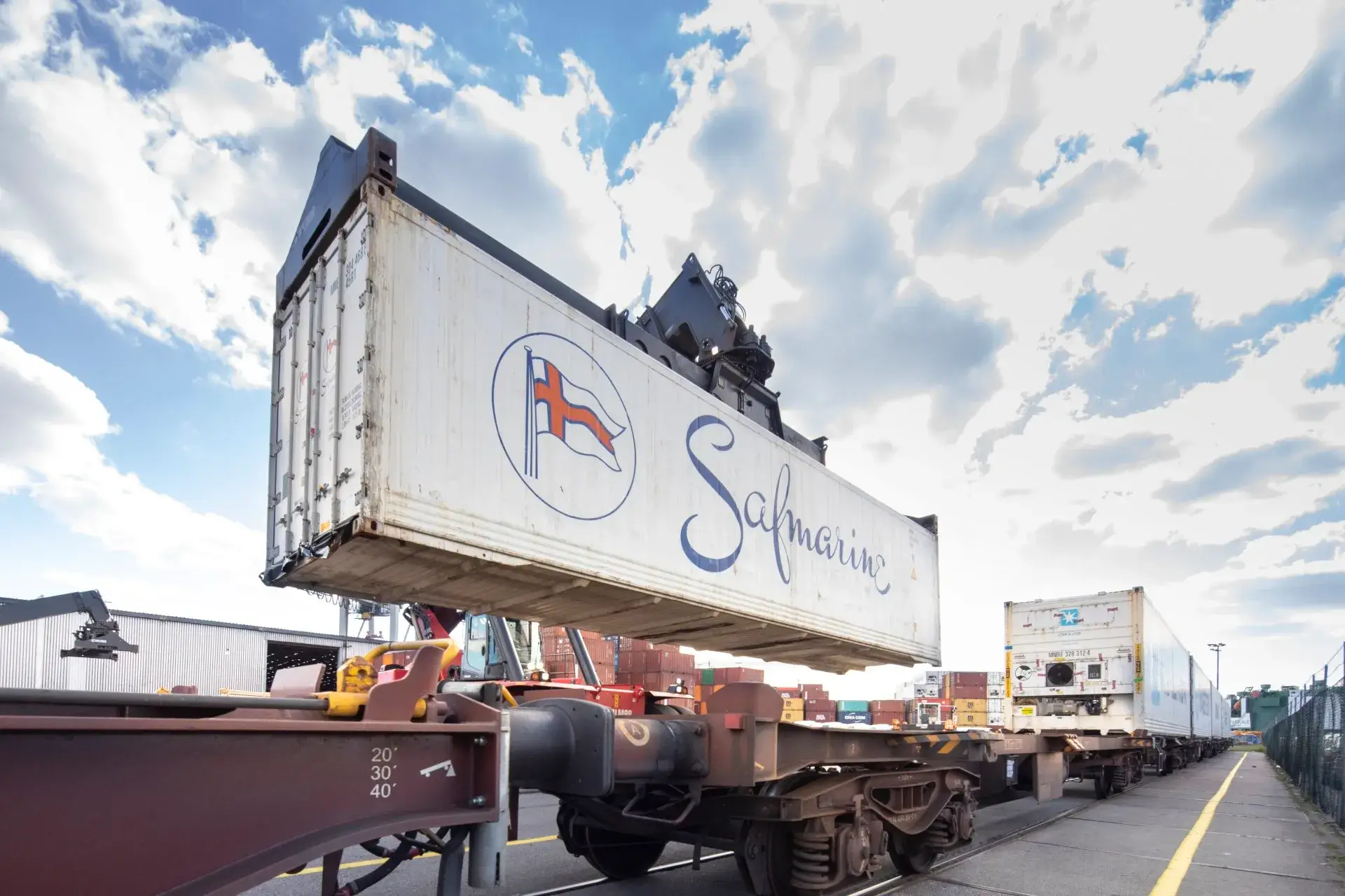 Hhla Unikai Bahn Reach Stacker Verladung Waggon