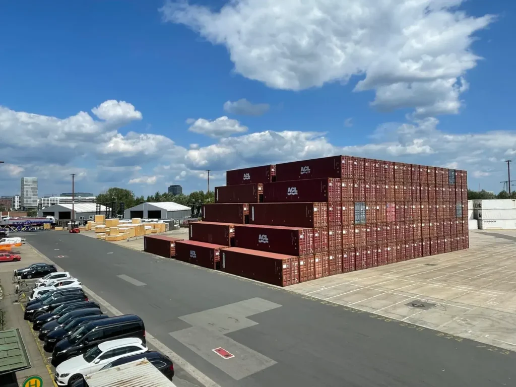 Hhla Unikai Conro Container Stapel