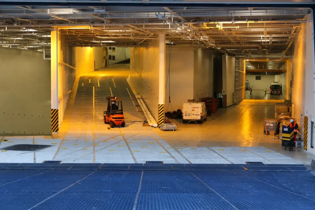 Hhla Unikai Logistik Roro Schiff