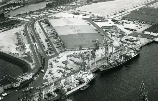 Oswaldkai - Luftaufnahme um 1985